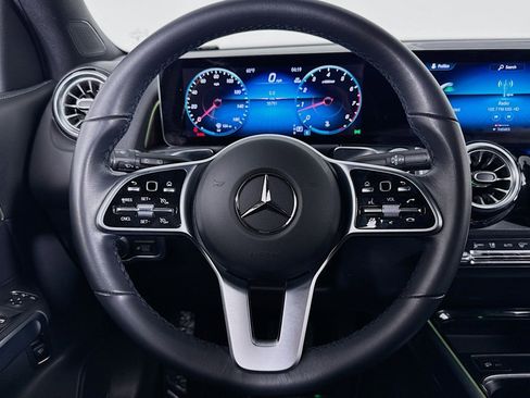 Certified 2023 Mercedes-Benz GLB 250 image 18