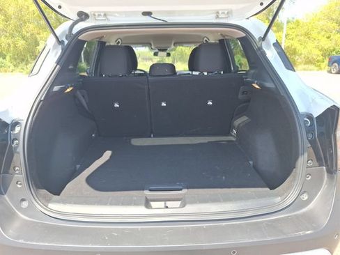 Certified 2025 Nissan Kicks SV FWD image 14