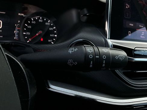 Used 2025 Jeep Compass Trailhawk image 37