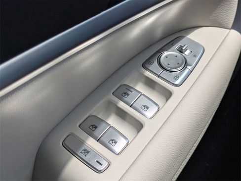 New 2025 Genesis G70 2.5T image 26