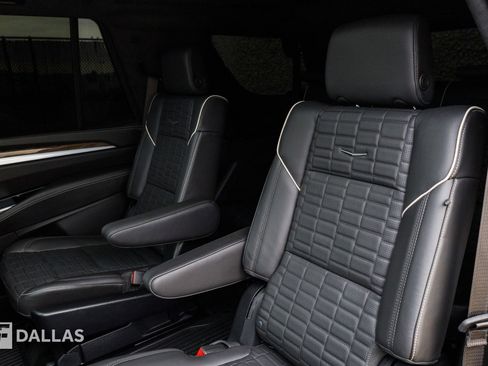 Used 2025 Cadillac Escalade Sport Platinum w/ LPO, Floor Liner Package image 39