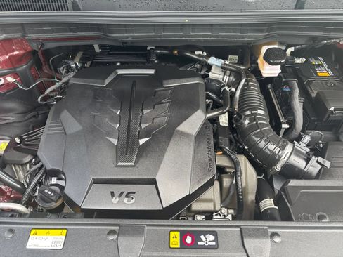 Used 2026 Kia Carnival FWD image 30