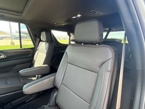 Used 2024 Chevrolet Tahoe High Country AWD/4WD image 11