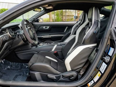 Used 2020 Ford Mustang Shelby GT500 w/ Carbon Fiber Track Pack RWD image 5