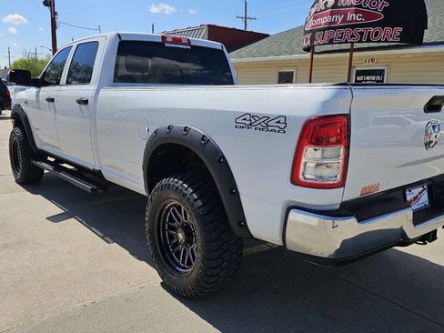 Used 2020 RAM 2500 Tradesman w/ Chrome Appearance Group AWD/4WD image 2