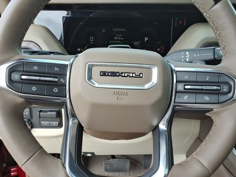 Used 2025 GMC Yukon Denali w/ Denali Reserve Package AWD/4WD image 26