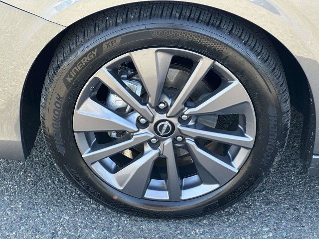 Used 2026 Nissan Sentra SL w/ Floor Mat Package FWD image 10
