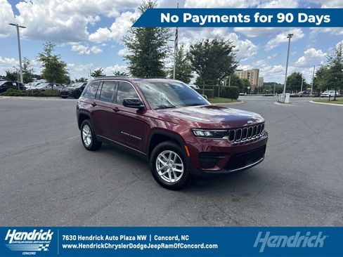 Certified 2024 Jeep Grand Cherokee Laredo X w/ Trailer Tow Package AWD/4WD image 1