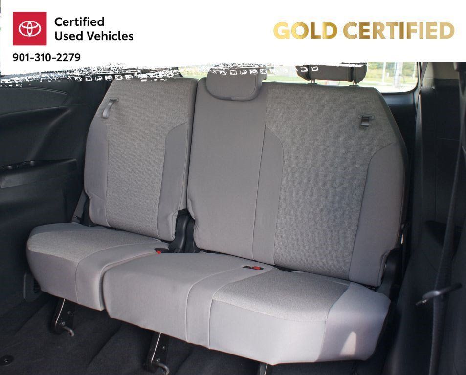 Used 2026 Toyota Sienna LE FWD image 15