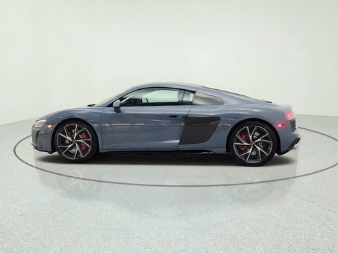 Used 2021 Audi R8 V10 w/ Premium Package RWD image 8