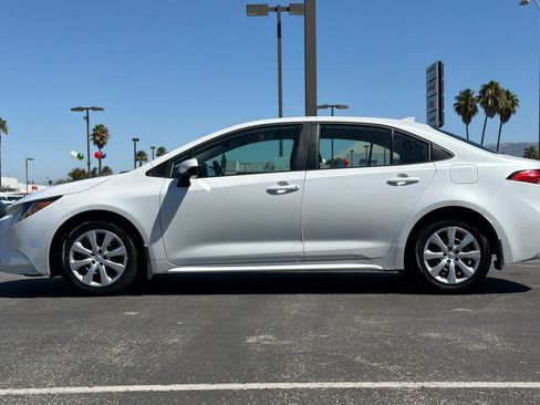 Used 2025 Toyota Corolla LE FWD image 9