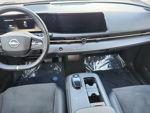 Used 2023 Nissan Ariya FWD image 11