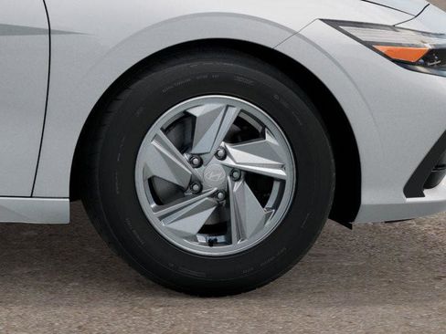 New 2026 Hyundai Elantra SE image 8