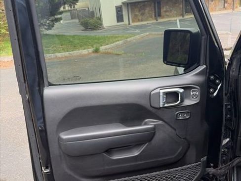 Used 2022 Jeep Wrangler Unlimited Sport image 11