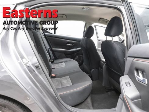Used 2025 Nissan Sentra SR FWD image 23