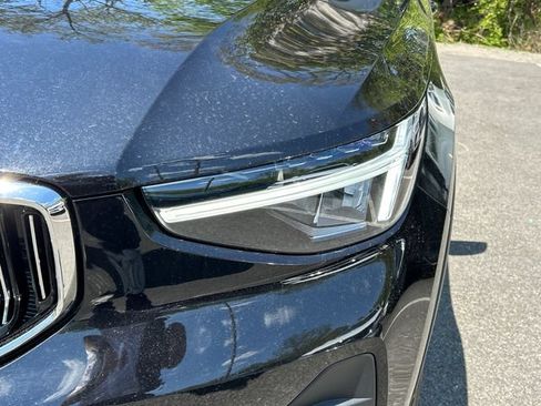 Used 2025 Volvo XC40 B5 Core AWD/4WD image 14