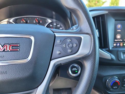 Used 2024 GMC Terrain SLE w/ Driver Convenience Package AWD/4WD image 32