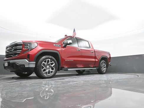 Used 2022 GMC Sierra 1500 SLT w/ SLT Premium Plus Package image 33