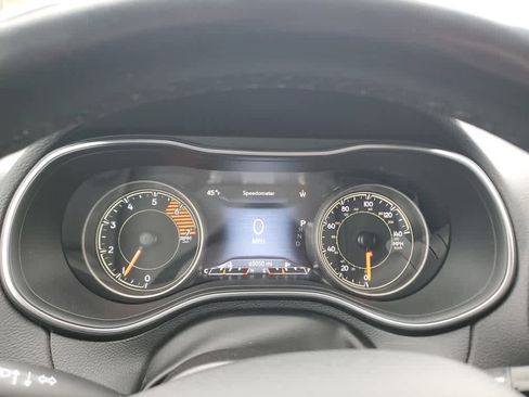 Used 2019 Jeep Cherokee Limited w/ Luxury Group image 24