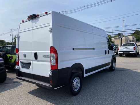 Used 2026 RAM ProMaster 2500 w/ Convenience Group FWD image 3