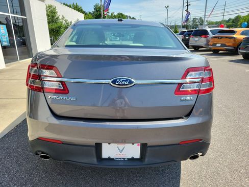 Used 2014 Ford Taurus SEL image 6