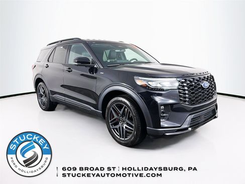 Used 2025 Ford Explorer ST-Line w/ Premium Package AWD/4WD image 1