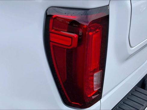 Used 2021 GMC Sierra 1500 AT4 w/ AT4 Value Package AWD/4WD image 25