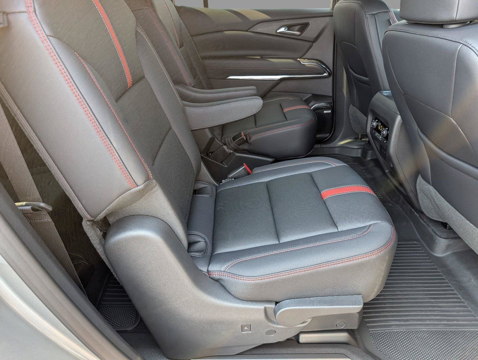 New 2026 Chevrolet Traverse RS FWD image 36