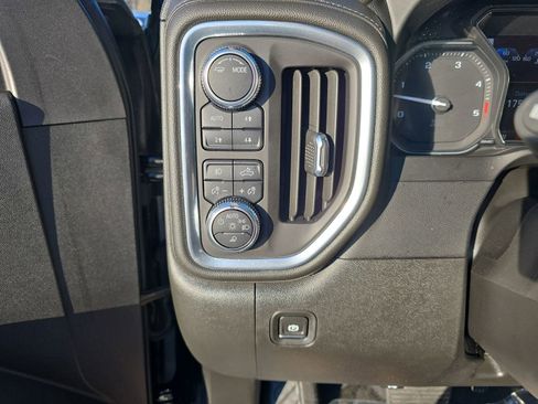 Used 2022 GMC Sierra 3500 Denali image 28