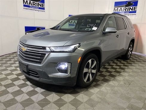 Used 2023 Chevrolet Traverse LT w/ LT Premium Package image 14
