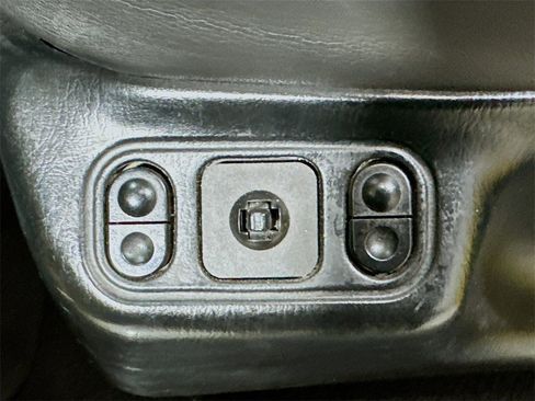 Used 2005 Ford F250 Lariat image 32