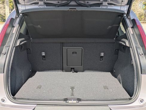 New 2026 Volvo XC40 B5 Ultra w/ Protection Package Premier image 13