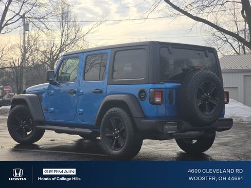 Used 2022 Jeep Wrangler Unlimited Sport image 17