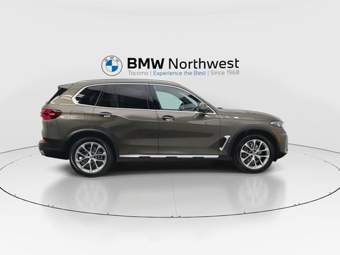 New 2026 BMW X5 xDrive40i w/ Climate Comfort Package image 4