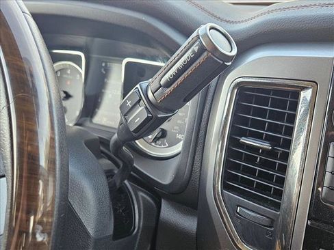 Used 2019 Nissan Titan Platinum Reserve w/ Platinum Utility Package image 12