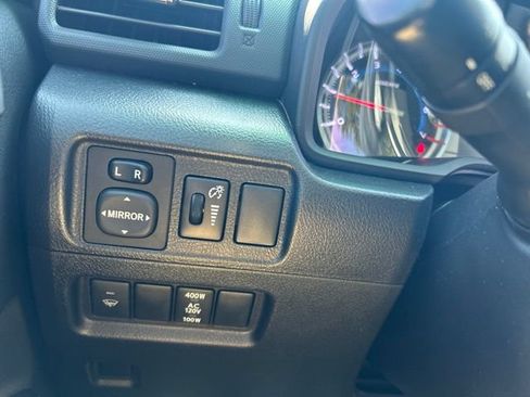 Used 2017 Toyota 4Runner SR5 AWD/4WD image 21