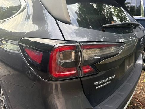 Used 2022 Subaru Outback Touring AWD/4WD image 16