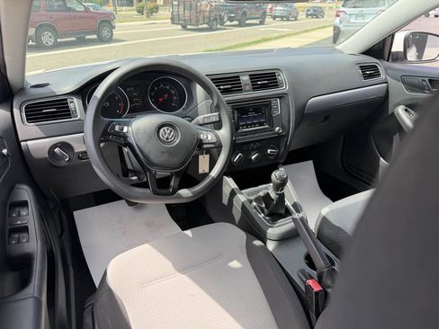 Used 2018 Volkswagen Jetta S FWD image 10