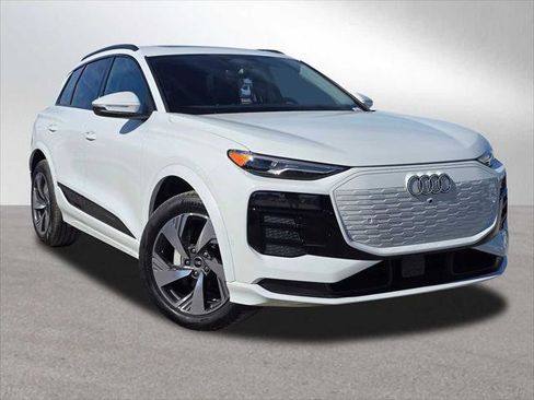 New 2025 Audi Q6 e-tron Premium image 1