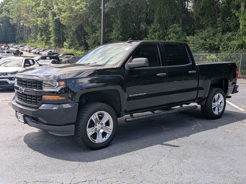 Used 2018 Chevrolet Silverado 1500 Custom w/ Custom Value Package RWD image 7