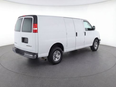 Used 2024 Chevrolet Express 3500 LT w/ LT Preferred Equipment Group RWD image 9