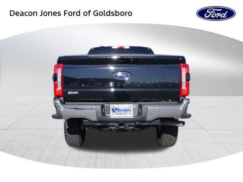 Certified 2024 Ford F250 Lariat w/ Lariat Ultimate Package image 4