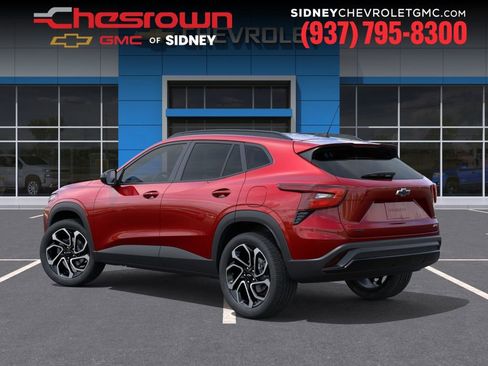 New 2026 Chevrolet Trax RS w/ Sunroof Package image 3