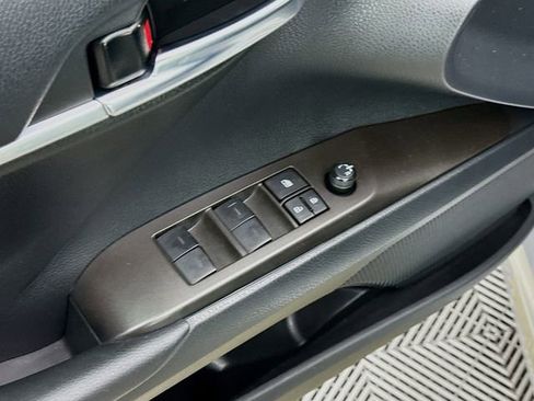 Used 2023 Toyota Camry SE image 17