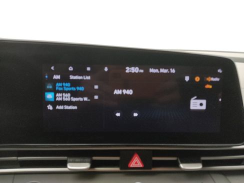 Used 2023 Hyundai Elantra SEL w/ Convenience Package image 25