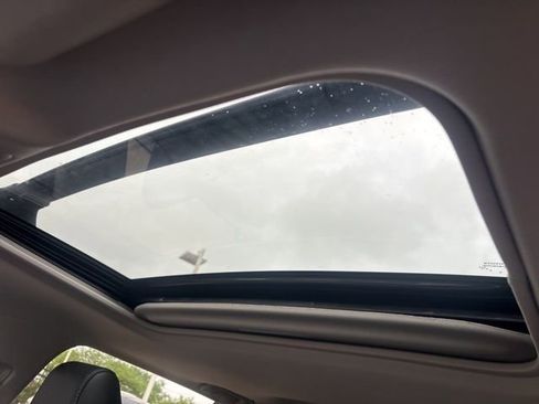 Used 2024 Toyota RAV4 XLE Premium image 9