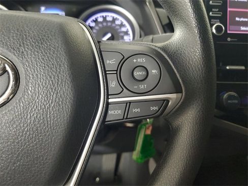 Used 2022 Toyota Camry LE image 24