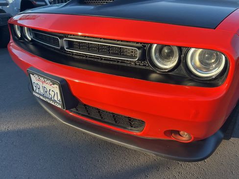 Used 2022 Dodge Challenger R/T w/ Blacktop Package image 10