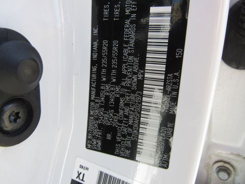 Used 2023 Toyota Highlander XSE FWD image 30