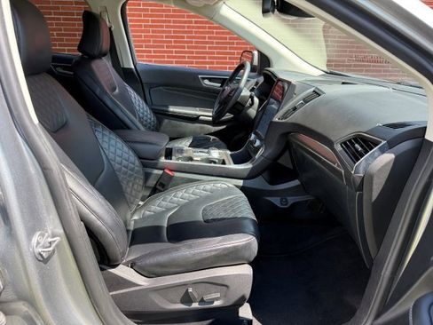 Used 2024 Ford Edge Titanium image 23